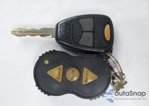 2007 Dodge Ram 1500 Slt/Trx4 Off Road/Sport from USA, damaged, VIN 1D7HU18217J621034